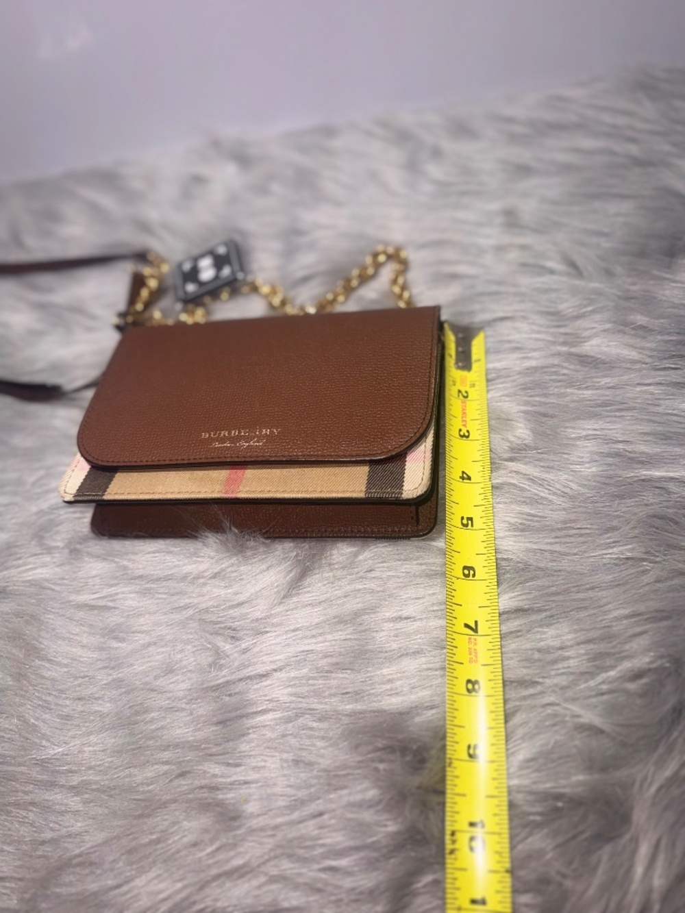 Burberry Hampshire Wallet on Chain w/COA - Picture 13 of 13